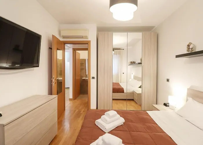 Free Parking Chic - Balcony, Ac, Wi-fi *